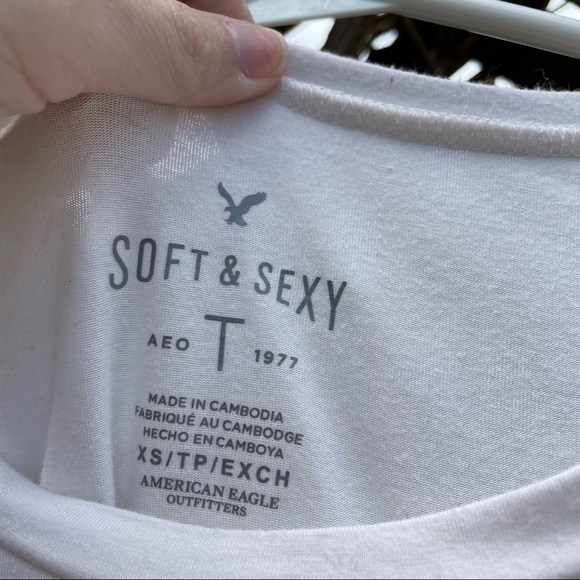 American Eagle Floral Top - Picture 2 of 4